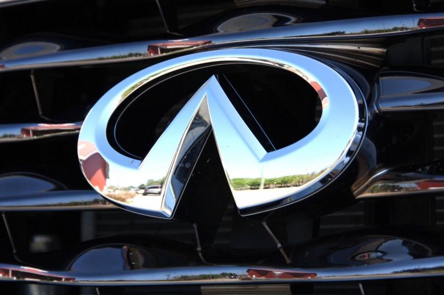  Infiniti FX50 S 2008 года  (фото 11 из 52)